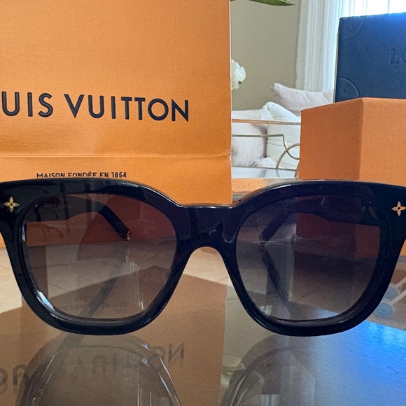 Authentic Louis Vuitton Sunglasses - Picture 1 of 8